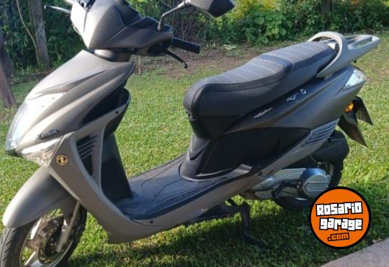 Motos - Zanella Styler 2019 Nafta 8500Km - En Venta