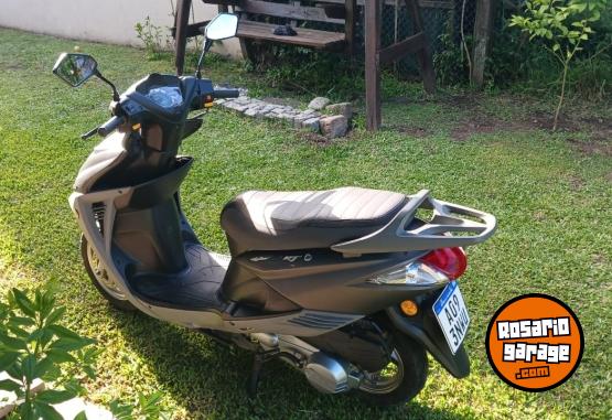 Motos - Zanella Styler 2019 Nafta 8500Km - En Venta