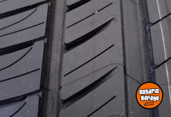 Accesorios para Autos - MICHELIN PRIMACY HP 225 45 17 - En Venta