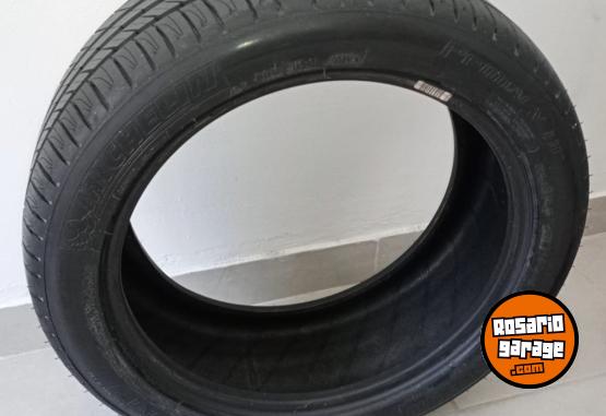 Accesorios para Autos - MICHELIN PRIMACY HP 225 45 17 - En Venta