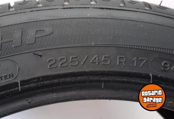 Accesorios para Autos - MICHELIN PRIMACY HP 225 45 17 - En Venta