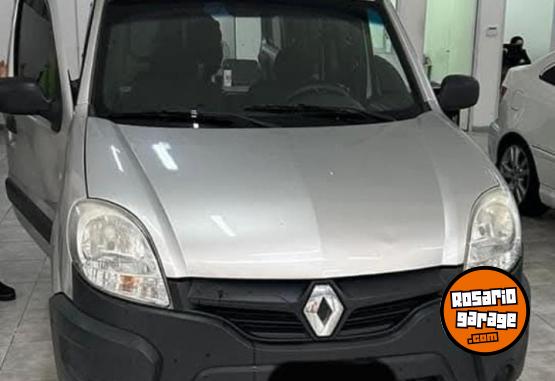 Utilitarios - Renault Kangoo 2015 Nafta 140000Km - En Venta