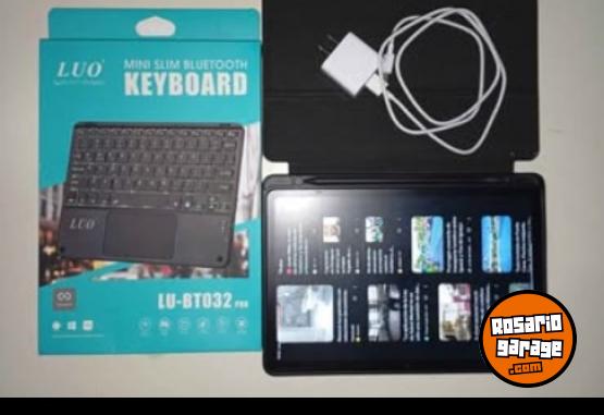 Informtica - Tablet Xiaomi redmi pad SE 11' 8/256 con funda+cargador+teclado con mouse tactil 4 meses de uso - En Venta