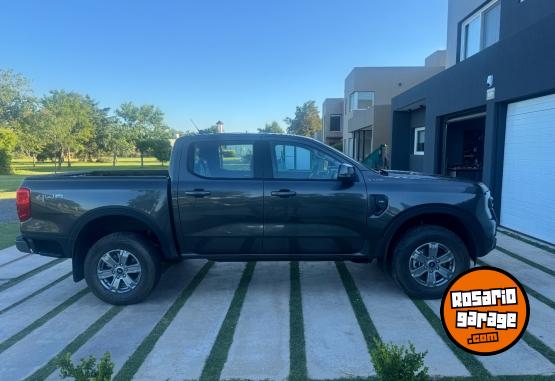 Camionetas - Ford Ranger XLS 2023 Diesel 300Km - En Venta