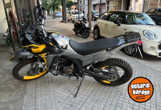 Motos - Voge Voge 300 rally 2023 Nafta 3700Km - En Venta