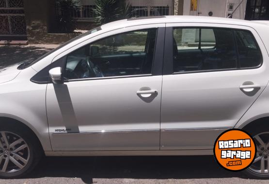 Autos - Volkswagen Fox HIGHLINE 5 PUERTAS 2017 Nafta 105000Km - En Venta