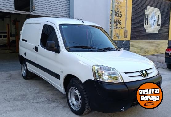 Utilitarios - Peugeot Partner 2022 Diesel 50000Km - En Venta