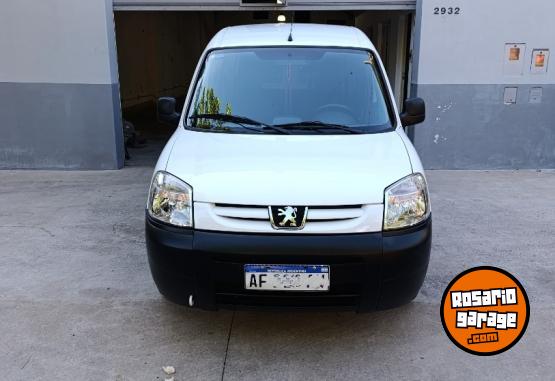 Utilitarios - Peugeot Partner 2022 Diesel 50000Km - En Venta