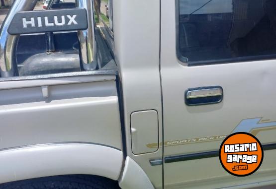 Camionetas - Toyota Hilux Sr5 4x4 Milenium 1999 Diesel 442000Km - En Venta