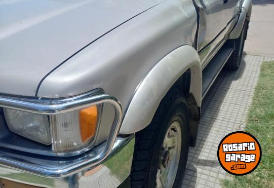 Camionetas - Toyota Hilux Sr5 4x4 Milenium 1999 Diesel 442000Km - En Venta