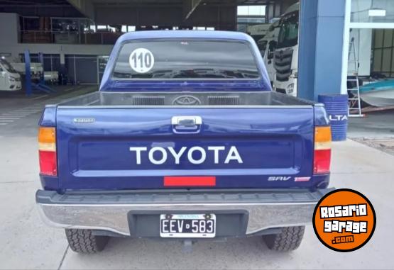 Camionetas - Toyota Hilux SRV 2003 Diesel 111111Km - En Venta