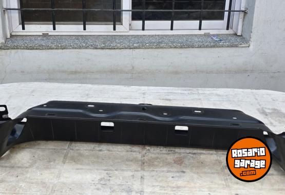 Accesorios para Autos - PARAGOLPE TRASERO COMPLETO ORIGINAL S-10 HIGH COUNTRY 2019 - En Venta