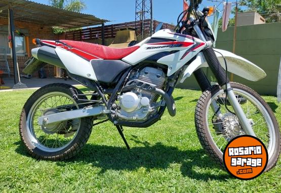 Motos - Honda Tornado 250 2014 Nafta 13700Km - En Venta