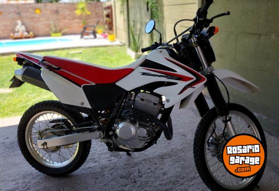 Motos - Honda Tornado 250 2014 Nafta 13700Km - En Venta