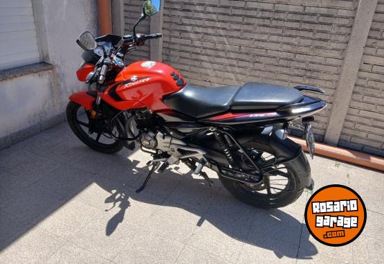 Motos - Bajaj Rouser 135 2016 Nafta 7500Km - En Venta