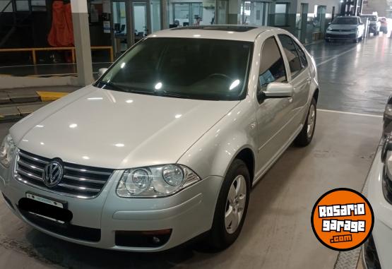 Autos - Volkswagen BORA 2.0 TRENDLINE 2012 Nafta 120000Km - En Venta