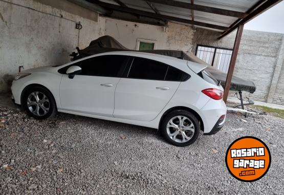 Autos - Chevrolet CRUZE 5P LT MT 2018 Nafta 44000Km - En Venta