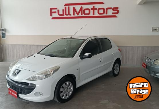 Autos - Peugeot 207 2010 Nafta 140300Km - En Venta