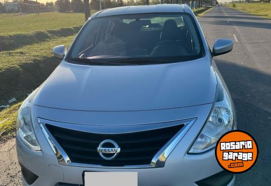 Autos - Nissan Versa sense 2015 Nafta 150000Km - En Venta