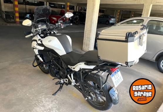 Motos - Benelli TRK 502 2024 Nafta 6000Km - En Venta