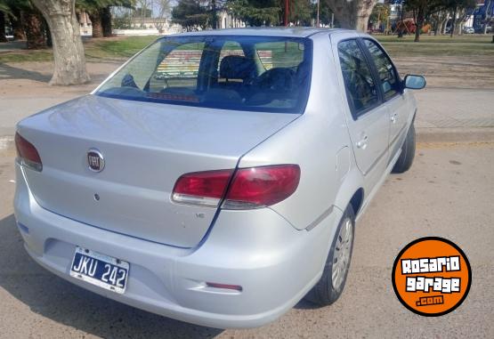 Autos - Fiat Siena atractive 1.4 2010 Nafta 200000Km - En Venta