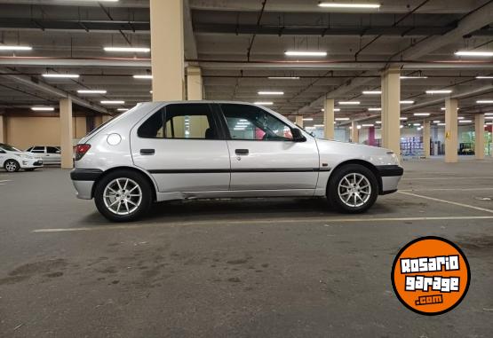 Autos - Peugeot 306 XR 1997 Nafta 255000Km - En Venta