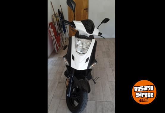 Motos - Kymco Agility 125 2022 Nafta 4700Km - En Venta