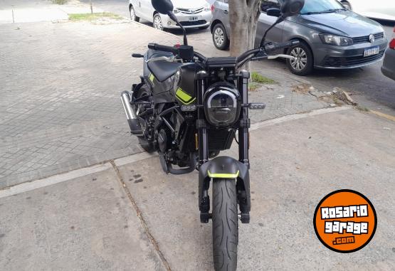 Motos - Benelli Leoncino 250 2024 Nafta 2000Km - En Venta