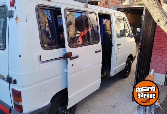 Utilitarios - Renault Trafic 1996 GNC 111111Km - En Venta