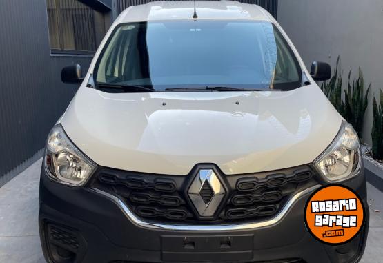 Utilitarios - Renault Kangoo Express Confort 2024 GNC 14000Km - En Venta