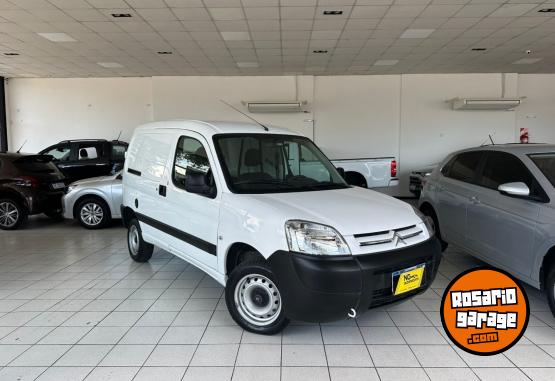 Utilitarios - Citroen Berlingo Furgon 2022 Diesel 65000Km - En Venta