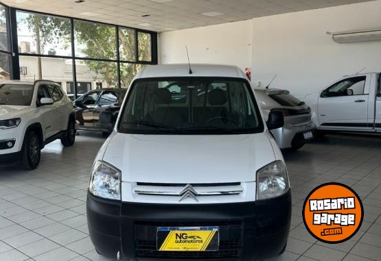 Utilitarios - Citroen Berlingo Furgon 2022 Diesel 65000Km - En Venta