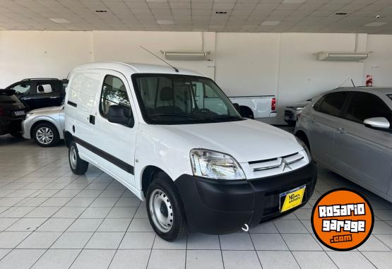 Utilitarios - Citroen Berlingo Furgon 2022 Diesel 65000Km - En Venta