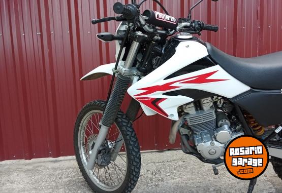 Motos - Honda XR Tornado 250 2024 Nafta 3400Km - En Venta