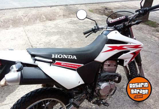 Motos - Honda XR Tornado 250 2024 Nafta 3400Km - En Venta