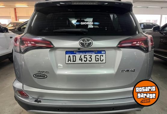 Camionetas - Toyota RAV 4 4X2 AT. 2019 Nafta 73000Km - En Venta