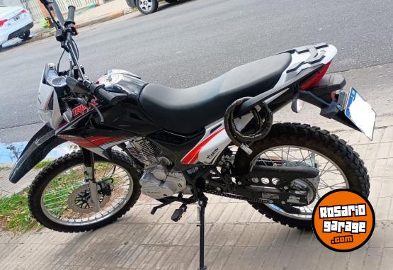 Motos - Corven Triax 150 R2 2024 Nafta 280Km - En Venta