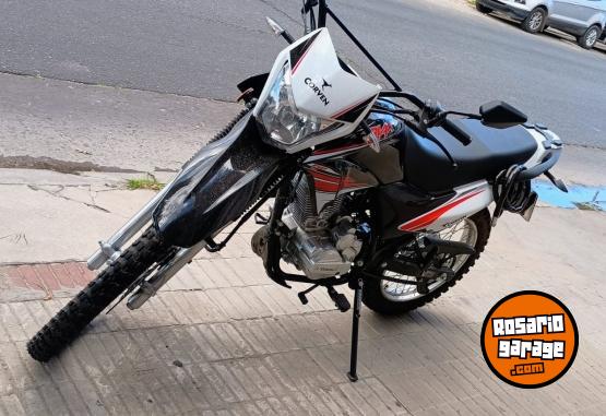 Motos - Corven Triax 150 R2 2024 Nafta 280Km - En Venta