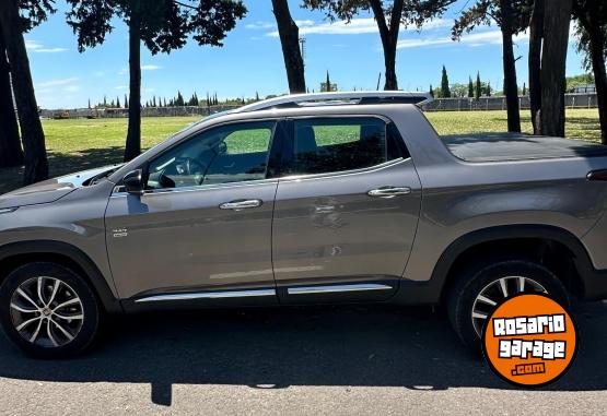 Autos - Fiat TORO VOLCANO 2020 Diesel 59000Km - En Venta