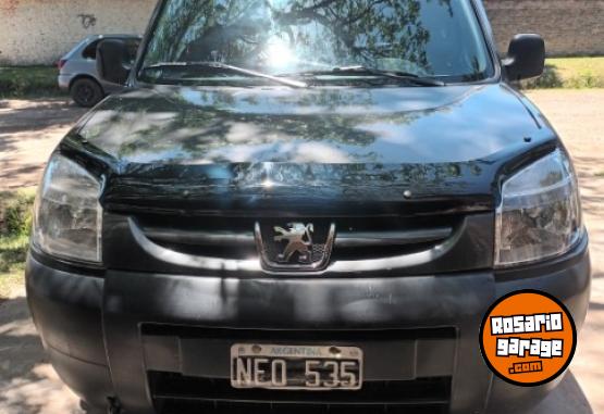 Utilitarios - Peugeot Partner hdi 2013 Diesel 150000Km - En Venta