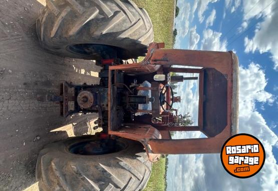 Camiones y Gras - TractorFiat 700E con pala cargadora - En Venta