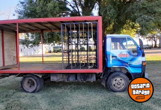 Camiones y Gras - TOYOTA DYNA 300 - En Venta