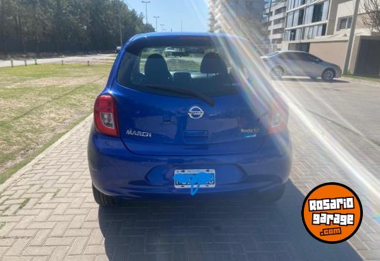 Autos - Nissan march 1.6 media tech 2015 Nafta 145000Km - En Venta