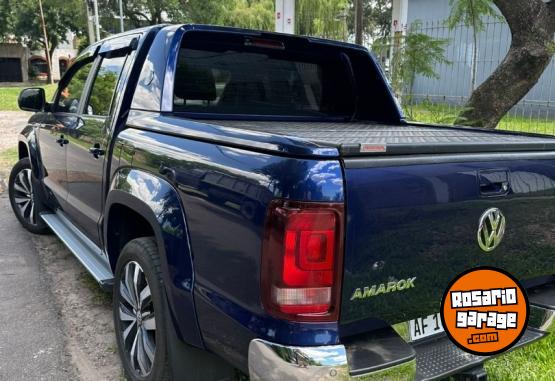 Camionetas - Volkswagen AMAROK V6 STREAM 2022 Diesel 41000Km - En Venta