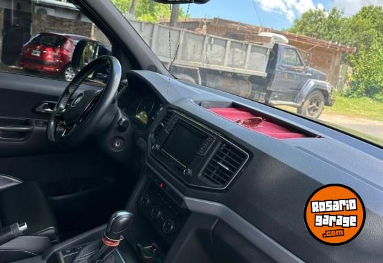 Camionetas - Volkswagen AMAROK V6 STREAM 2022 Diesel 41000Km - En Venta