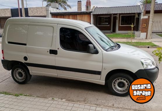 Utilitarios - Citroen Berlingo 2022 Diesel 109000Km - En Venta