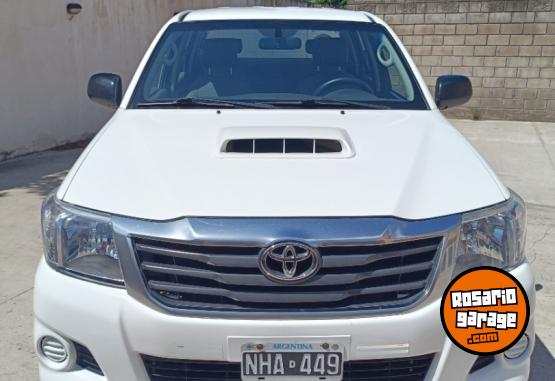 Camionetas - Toyota Hilux DX 4x4 2013 Diesel 230000Km - En Venta