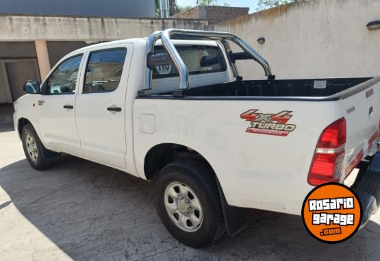 Camionetas - Toyota Hilux DX 4x4 2013 Diesel 230000Km - En Venta