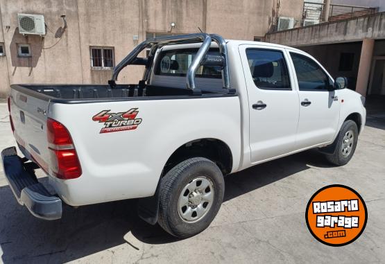 Camionetas - Toyota Hilux DX 4x4 2013 Diesel 230000Km - En Venta