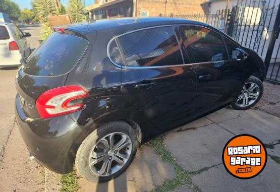 Autos - Peugeot 208 feline 2015 Nafta 103000Km - En Venta